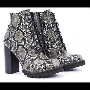 LEGION LUG SOLE LACE UP SNAKE ANKLE BOOT
